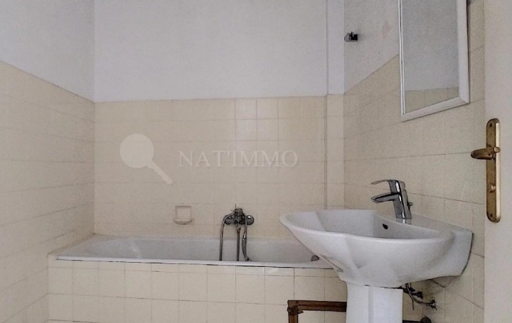 2 Pièces NICE (06000)  61 m2 1 380 € 