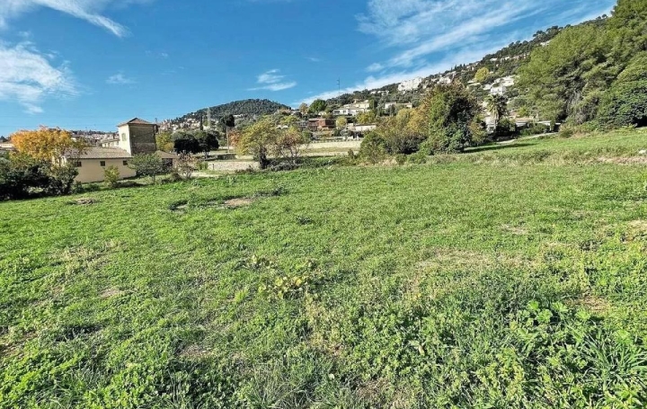 Réseau Immo-diffusion : Terrain  GRASSE  1 550 m2 350 000 € 