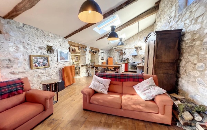 Réseau Immo-diffusion : Maison  PEYROULES  265 m2 370 000 € 