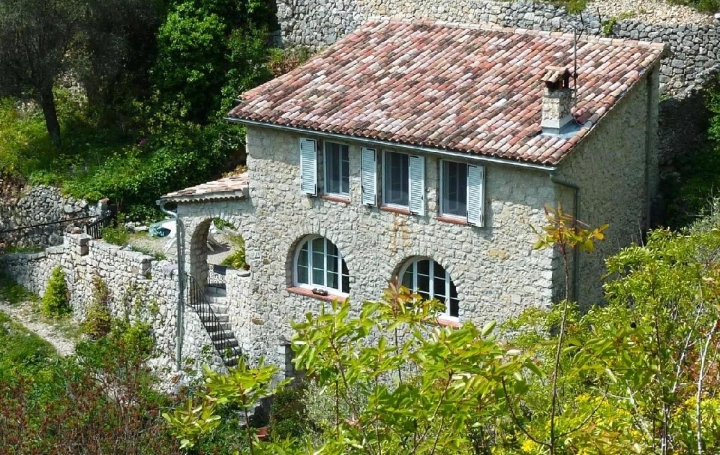 Réseau Immo-diffusion : Maison  CONTES  90 m2 435 000 € 