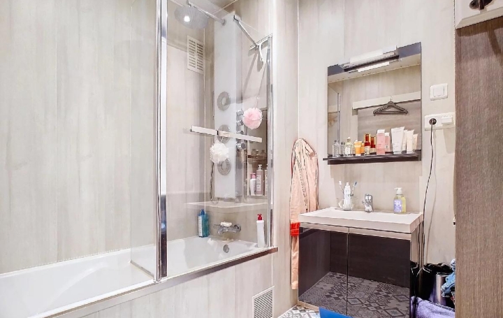 2 Pièces NICE (06000)  53 m2 232 000 € 