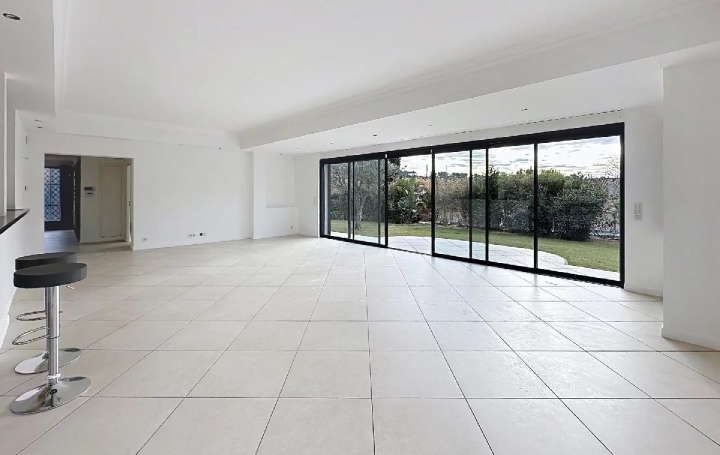 Maison MOUGINS (06250)  163 m2 1 690 000 € 