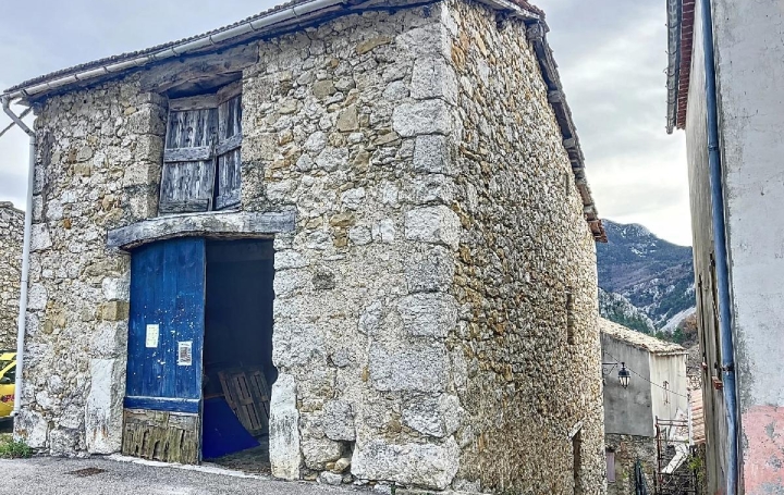 Maison BRIANCONNET (06850)  179 m2 90 000 € 