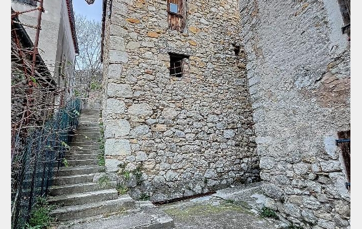 Maison BRIANCONNET (06850)  179 m2 90 000 € 