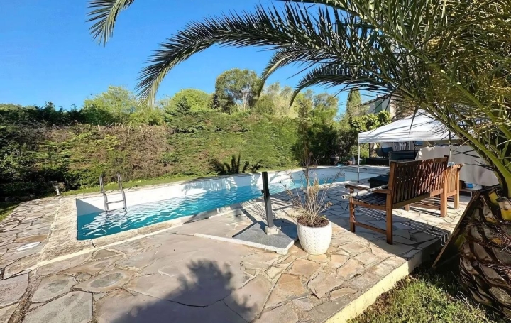 Maison MOUGINS (06250)  106 m2 795 000 € 