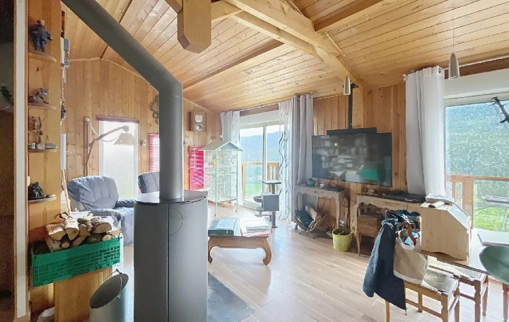 Maison SAINT-AUBAN (06850)  138 m2 245 000 € 