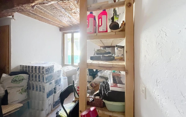 Local commercial CASTELLANE (04120)  35 m2 75 000 € 