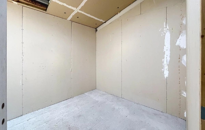 Local commercial PEYROULES (04120)  364 m2 315 000 € 