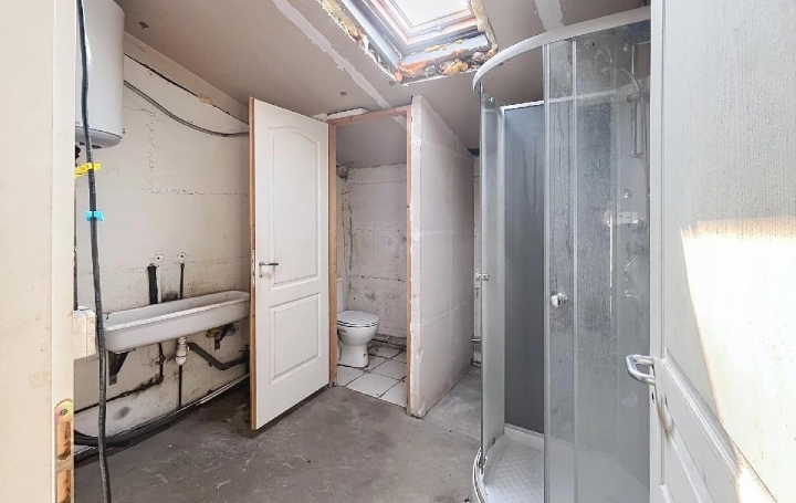 Local commercial PEYROULES (04120)  364 m2 315 000 € 