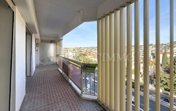 Appartement CANNES (06400) 42 m<sup>2</sup> 378 000 € 