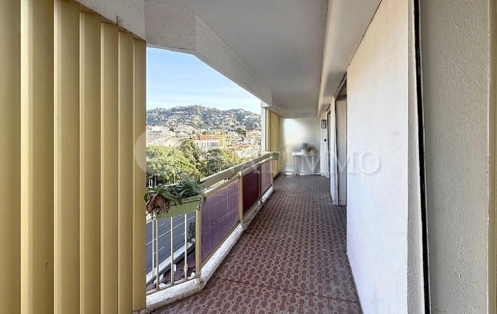 2 Pièces CANNES (06400)  42 m2 378 000 € 