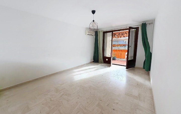 2 Pièces CANNES (06400)  64 m2 230 000 € 