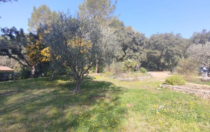 5 Pièces LES ARCS (83460)  138 m2 485 000 € 