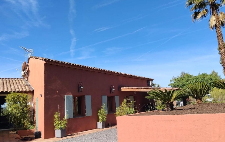 Maison TARADEAU (83460)  210 m2 590 000 € 
