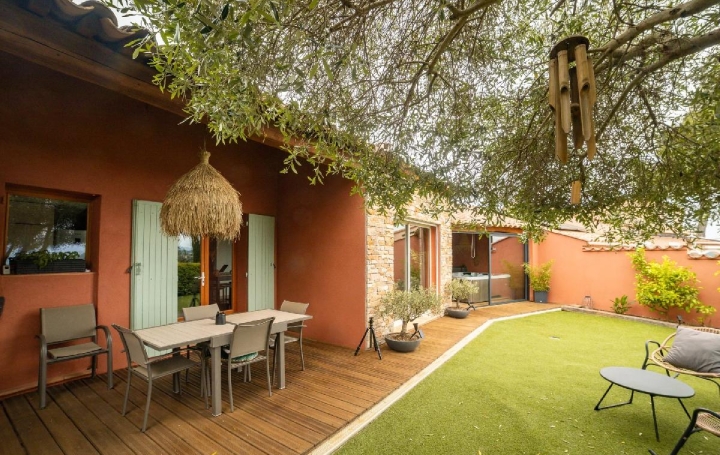 Maison TARADEAU (83460)  210 m2 590 000 € 