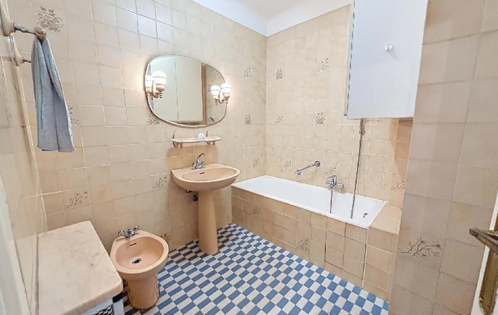 2 Pièces LE CANNET (06110)  63 m2 231 000 € 