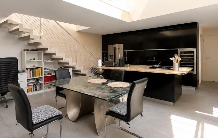3 Pièces NICE (06300)  120 m2 699 000 € 