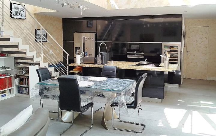 3 Pièces NICE (06300)  120 m2 699 000 € 