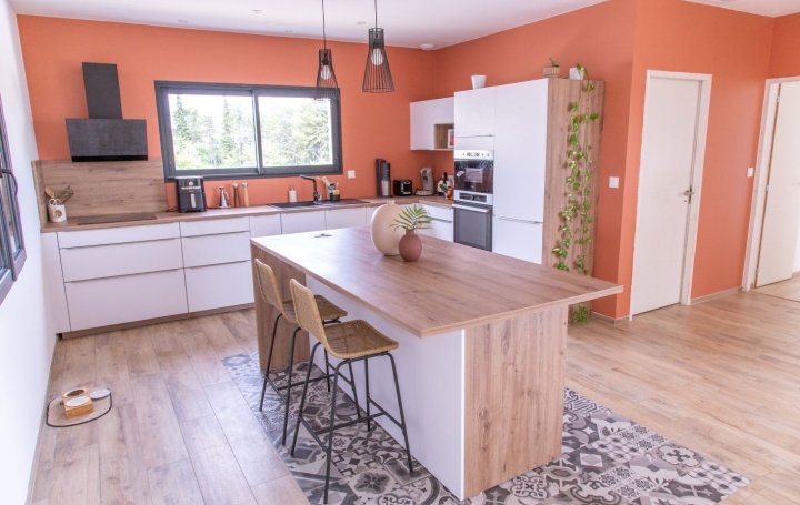 Villa GAILHAN (30260)  146 m2 449 000 € 