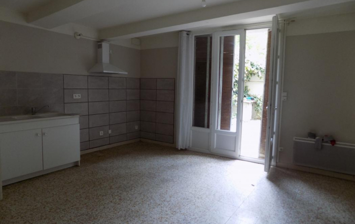 Réseau Immo-diffusion : Appartement P3  MONDRAGON  59 m2 513 € 