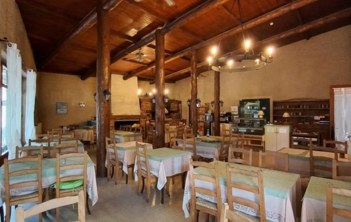 Réseau Immo-diffusion : Local commercial  GAP  171 m2 990 € 