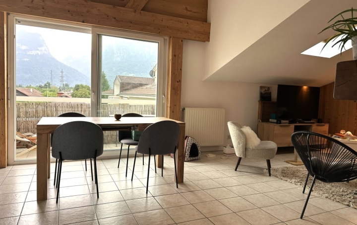 2 Pièces CLUSES (74300)  65 m2 220 000 € 