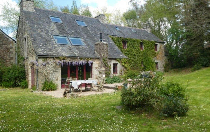 Réseau Immo-diffusion : Maison  PLOUGONVEN  175 m2 397 000 € 