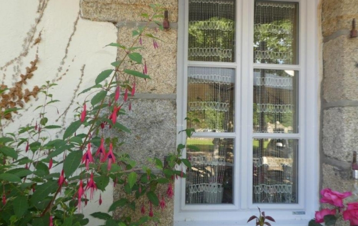 Réseau Immo-diffusion : Maison  PLOUNEOUR-MENEZ  280 m2 374 400 € 