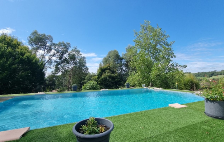 Maison LAVAUR (81500)  123 m2 385 000 € 