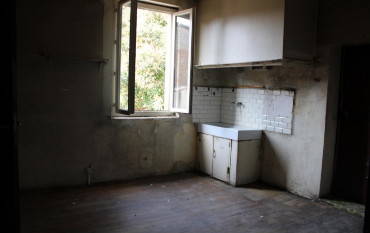 Réseau Immo-diffusion : Maison  SAINT-SULPICE-LA-POINTE  90 m2 75 000 € 