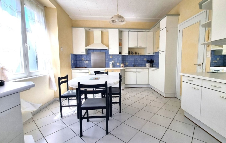 Maison LACAUNE (81230)  125 m2 128 000 € 