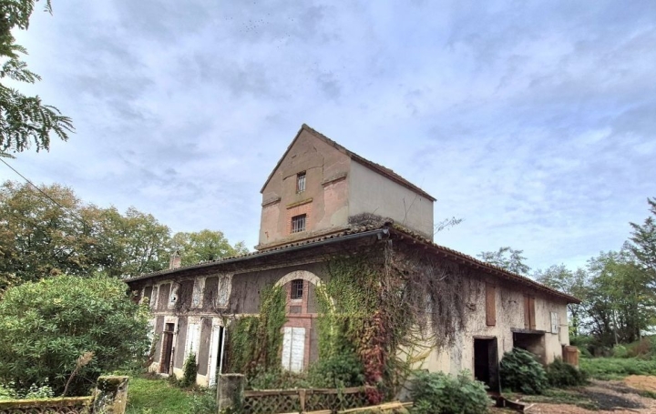 Maison SAINT-RUSTICE (31620)  580 m2 212 000 € 