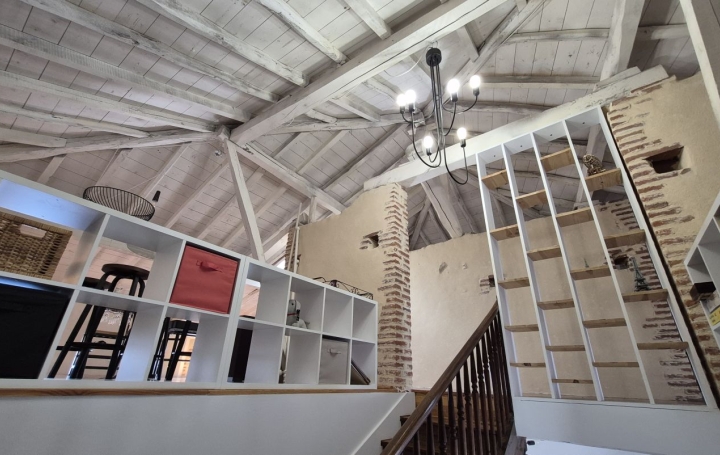Maison LAVAUR (81500)  450 m2 760 000 € 
