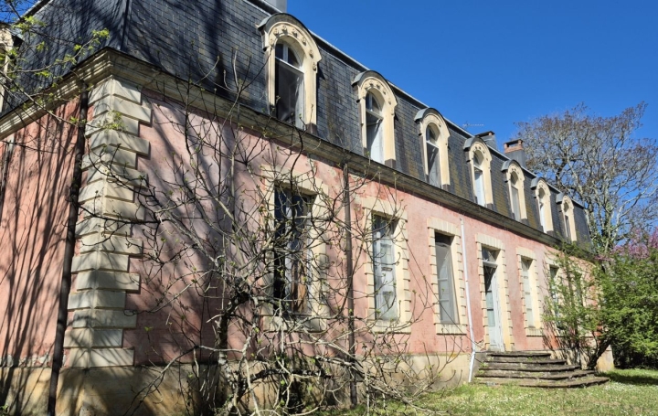 Maison GRAULHET (81300)  465 m2 395 000 € 