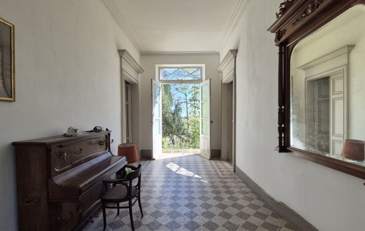 Maison GRAULHET (81300)  465 m2 395 000 € 