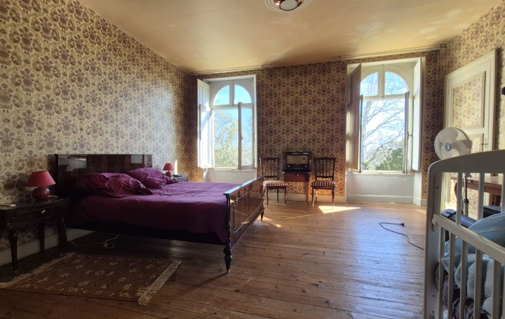 Maison GRAULHET (81300)  465 m2 395 000 € 