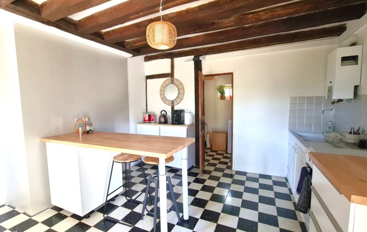 Maison LA NEUVE-LYRE (27330)  160 m2 180 000 € 