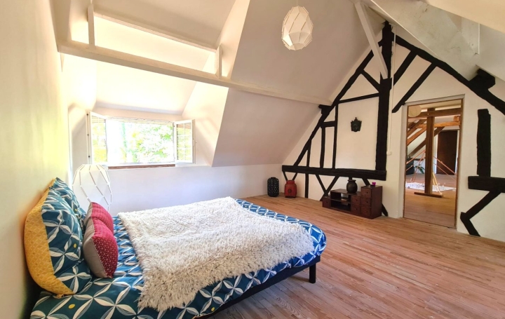 Maison LA NEUVE-LYRE (27330)  160 m2 180 000 € 