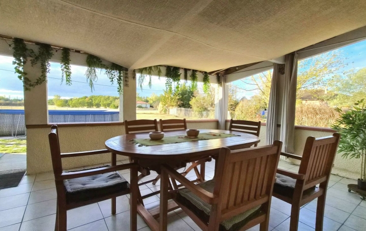 Maison MONTJOIRE (31380)  142 m2 350 000 € 