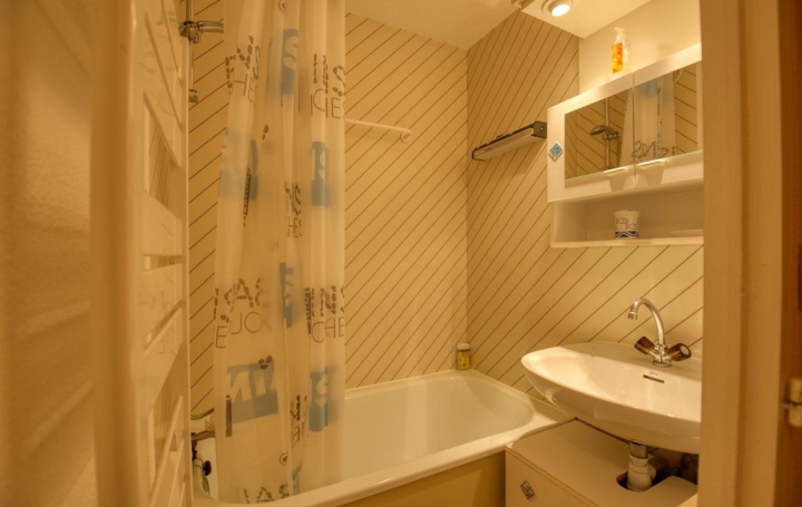 2 Pièces MORILLON (74440)  25 m2 125 000 € 