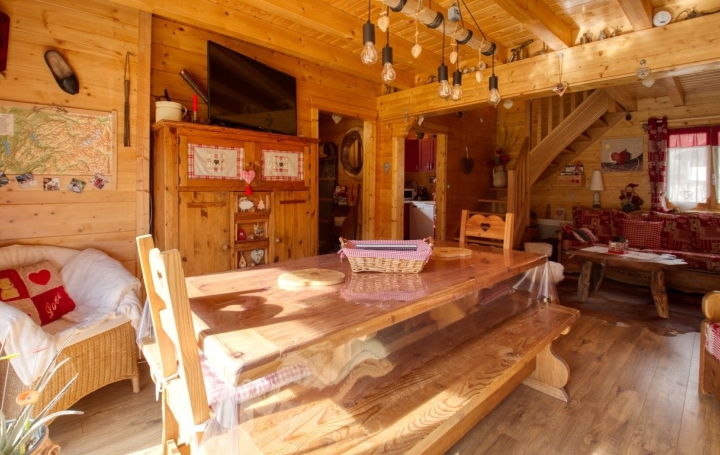 Maison MORILLON (74440)  93 m2 640 000 € 