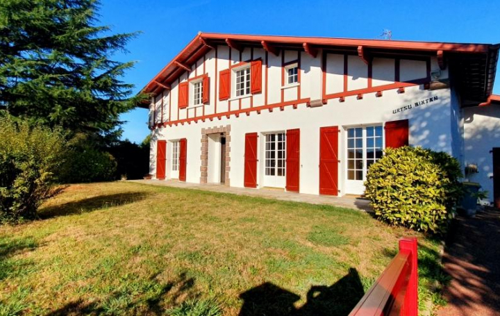 Réseau Immo-diffusion : Maison  USTARITZ  180 m2 451 000 € 