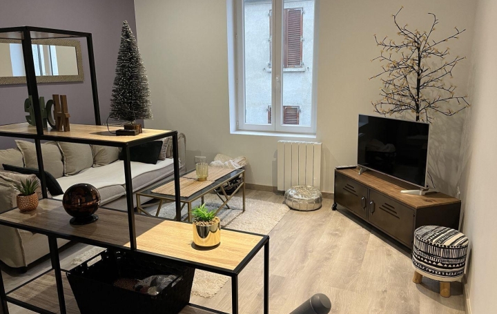 Réseau Immo-diffusion : Maison de ville  MARINES  41 m2 760 € 