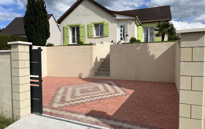 Réseau Immo-diffusion : Maison  AUNEUIL  87 m2 1 230 € 