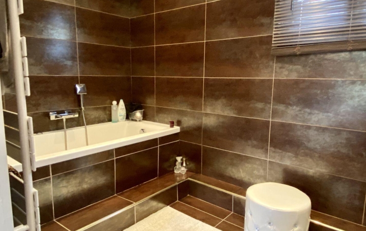 Maison OSNY (95520)  181 m2 595 000 € 