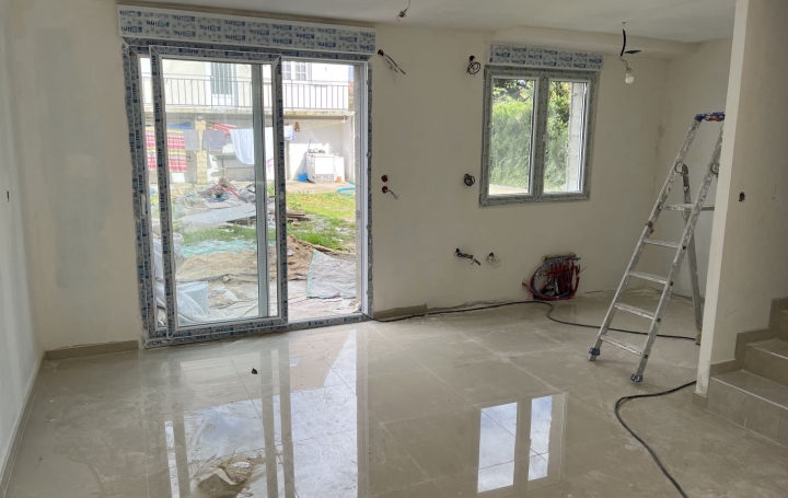 Maison PIERRELAYE (95480)  104 m2 405 000 € 