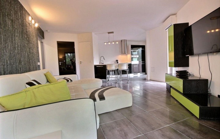 Réseau Immo-diffusion : Appartement P2  MANDELIEU-LA-NAPOULE  51 m2 249 900 € 