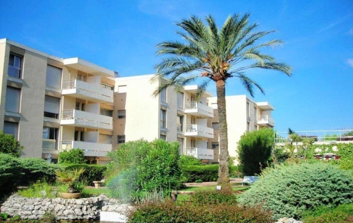 Appartement CANNES (06400) 27 m<sup>2</sup> 189 000 € 