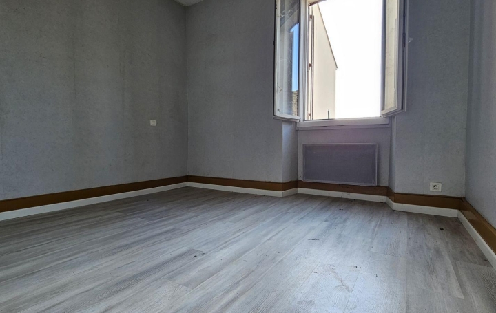 Maison de village LAPARADE (47260)  97 m2 76 500 € 