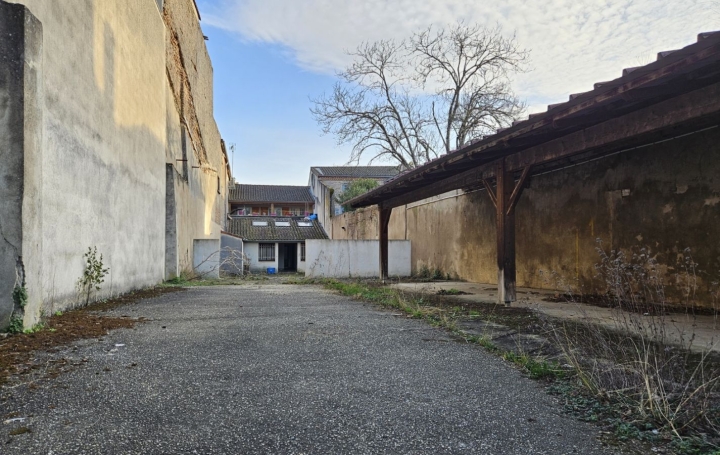 Immeuble CLAIRAC (47320)  334 m2 251 000 € 